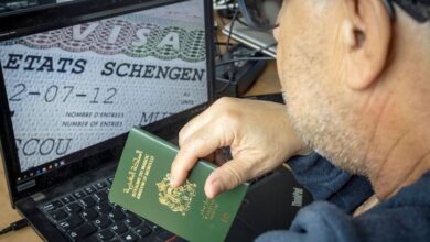 فرنسا تتشبث بخفض التأشيرات للمغرب وتطلب استقبال "المهاجرين السريّين"