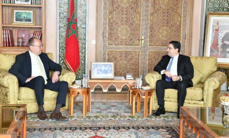 رئيس لجنة العلاقات الخارجية بالجمعية الوطنية الهنغارية يشيد بمخطط الحكم الذاتي المغربي